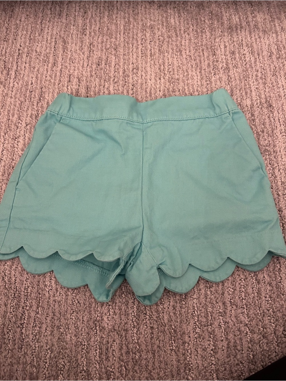 Girls' scallop-hem pull-on short